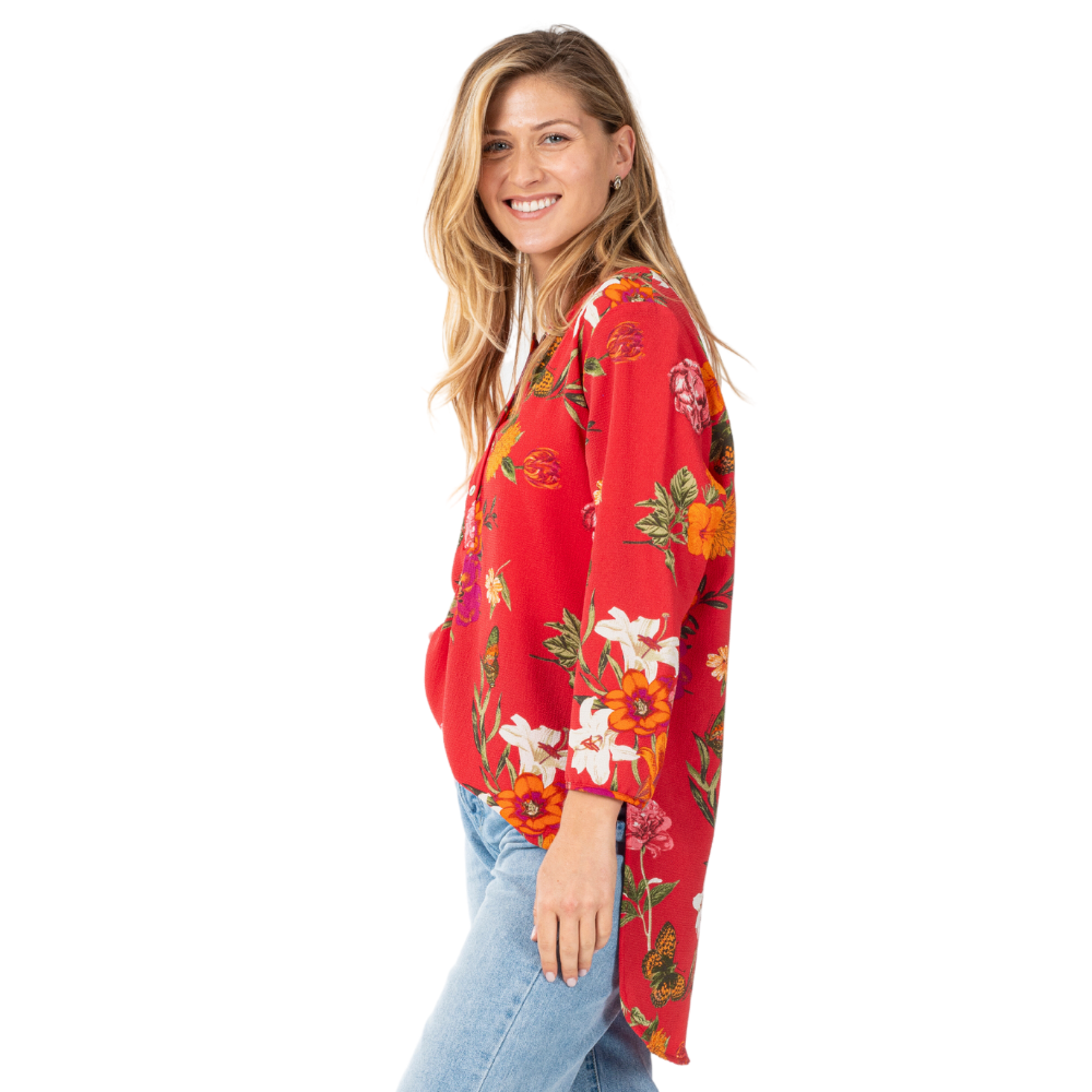 Rose + Everly Butterfly Print 3/4 Sleeve Round Neck Button Tunic